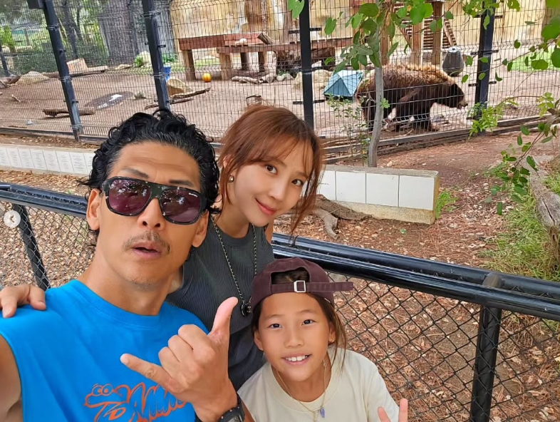 ▲그룹 god 출신 박준형과 그의 가족. (출처=박준형 인스타그램)