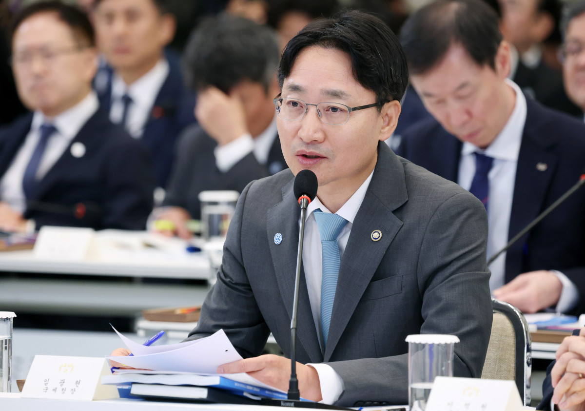 ▲임광현 국세청장이 15일 청와대 영빈관에서 열린 이재명 대통령 주재 부처 업무보고에서 보고하고 있다. (청와대통신사진기자단)
