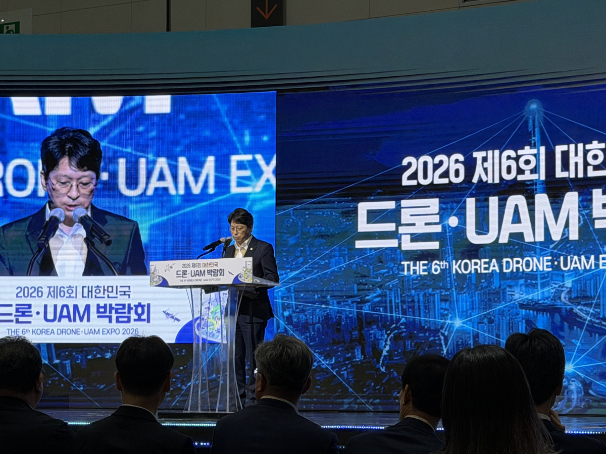 ▲홍지선 국토교통부 2차관이 15일 오후 인천 송도컨벤시아에서 열린 ‘2026 대한민국 드론·UAM 박람회’에 참석했다. (조유정 기자 youjung@)