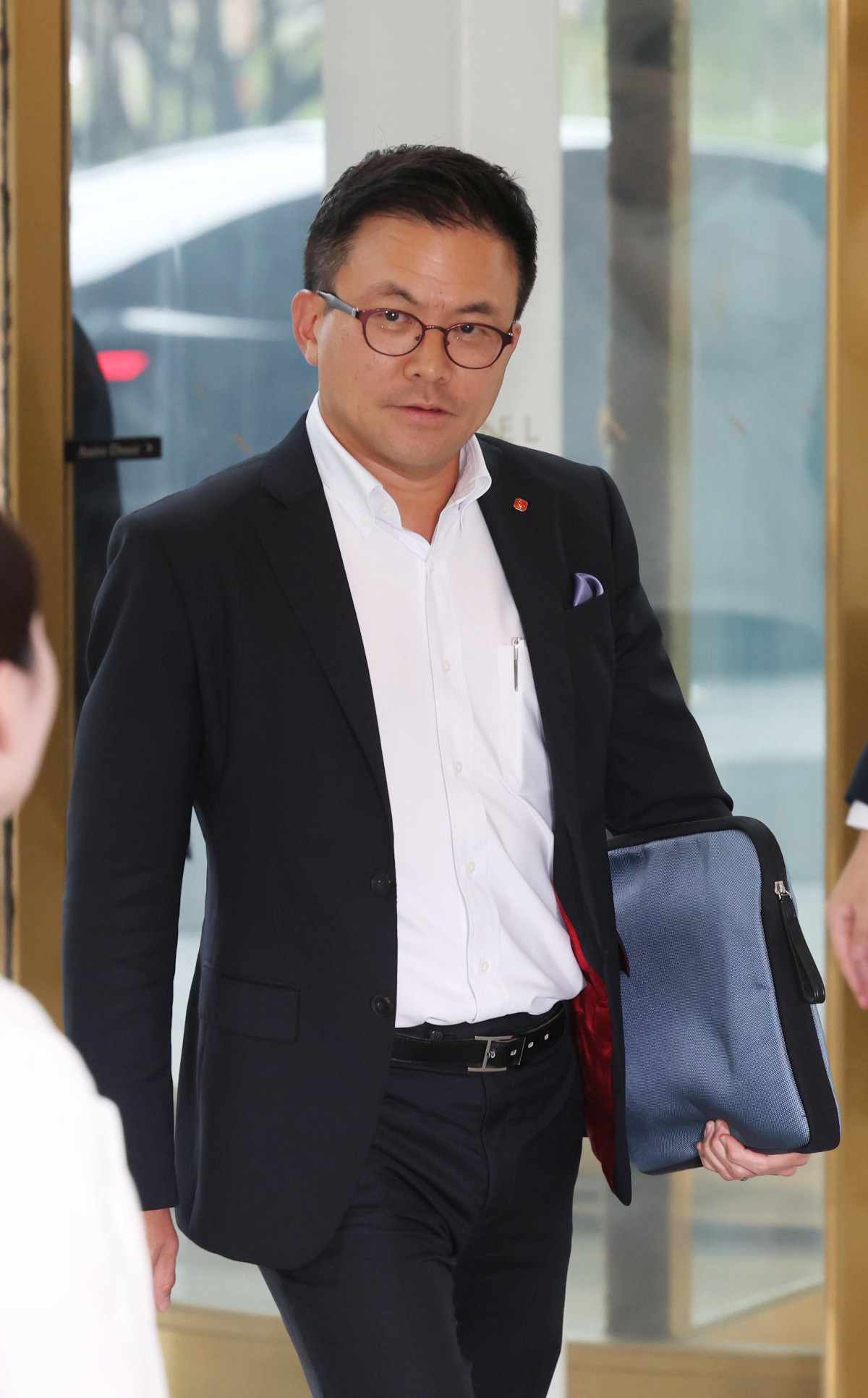 ▲김대일 코리아세븐 대표가 15일 서울 송파구 롯데월드타워에서 열린 하반기 밸류크리에이션미팅(VCM·옛 사장단 회의)에 참석하고 있다. 신태현 기자 holjjak@