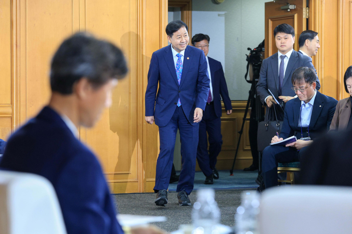 ▲구윤철 경제부총리 겸 재정경제부 장관이 16일 서울 중구 은행회관에서 열린 '부동산 세제 국민 의견 경청 토론회'에 참석하고 있다. 신태현 기자 holjjak@