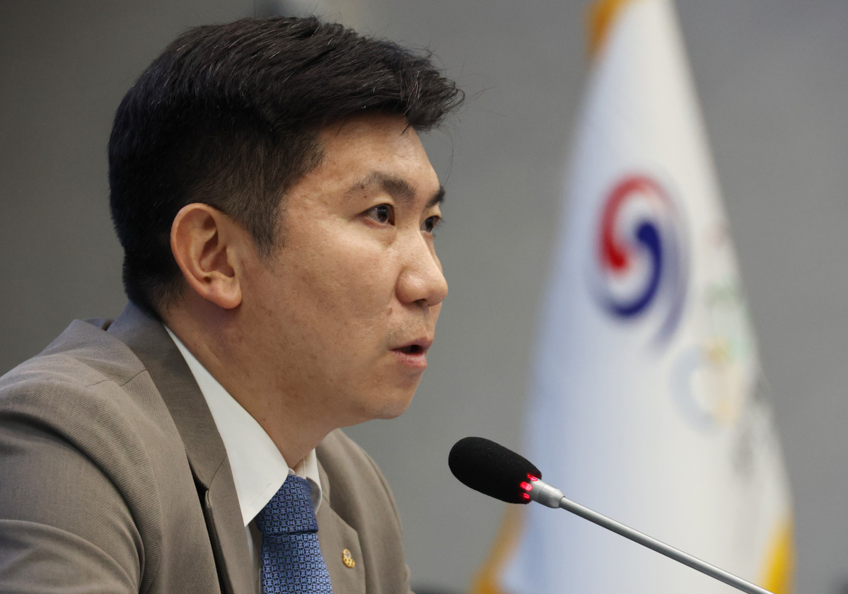 ▲유승민 대한체육회 회장이 16일 서울 송파구 올림픽파크텔에서 열린 2026 대한체육회 임시대의원총회에서 인사말을 하고 있다. (연합뉴스)