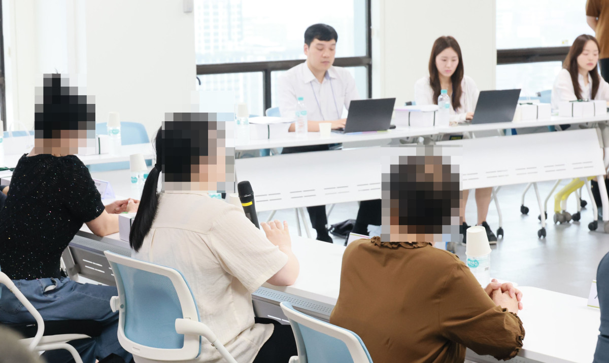 ▲양육비 선지급제 수혜자들이 21일 기자들의 질문에 답하고 있다. (사진=성평등가족부)