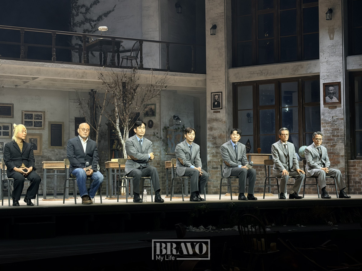 ▲21일 오후 서울 종로구 NOL 씨어터 대학로 우리카드홀에서 연극 ‘죽은 시인의 사회’ 프레스콜이 열렸다.(박지수 기자 jsp@)