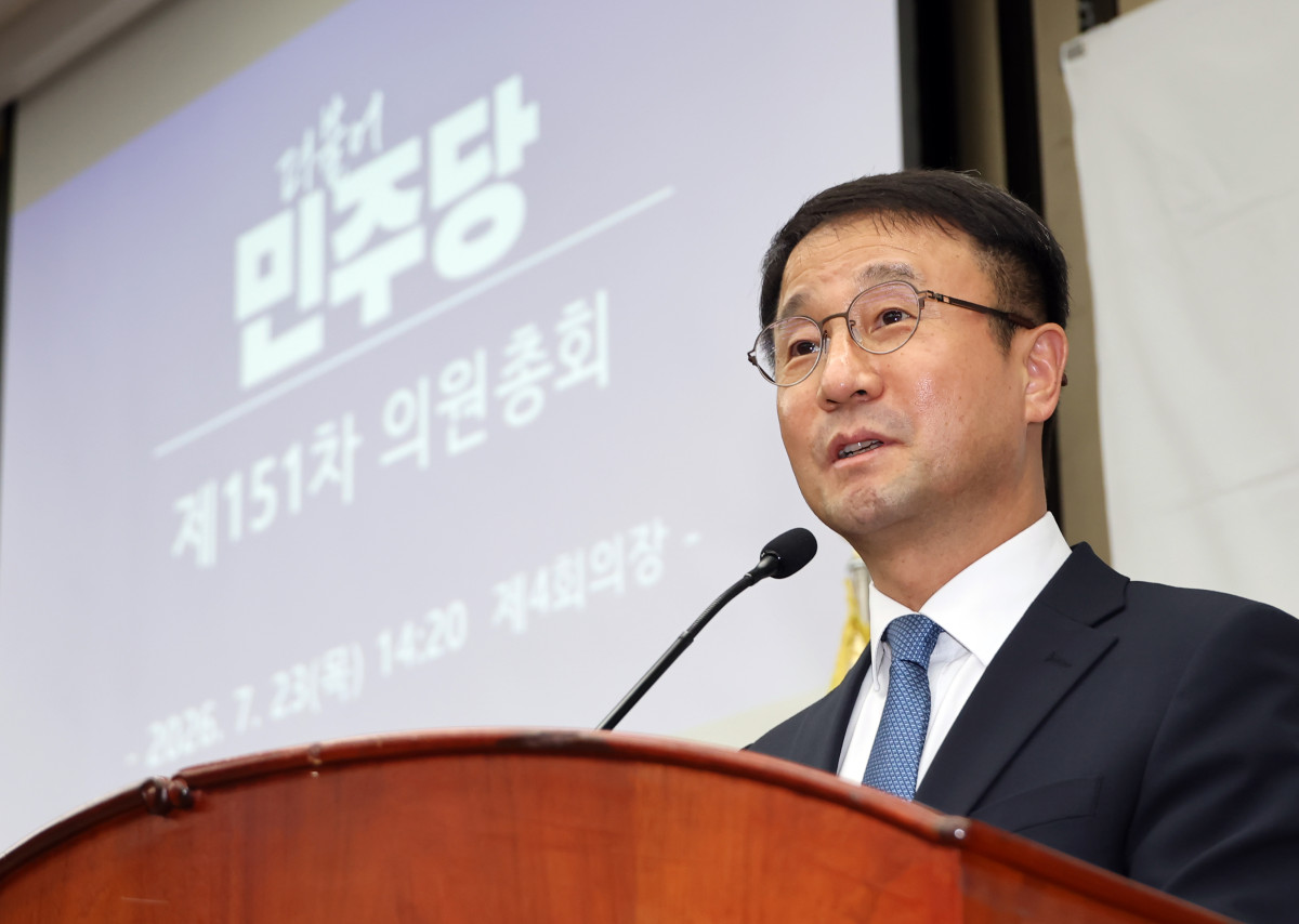 ▲더불어민주당 한병도 대표 직무대행 겸 원내대표가 23일 국회에서 열린 의원총회에서 발언하고 있다. 사진=연합뉴스