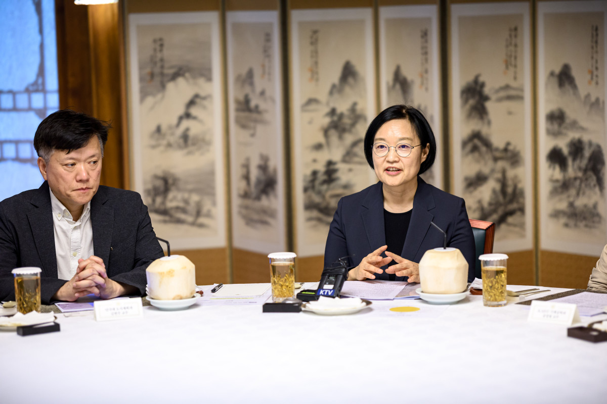 ▲한성숙 국무총리는 26일 서울 종로구 국무총리 서울공관에서 국토대전환 자문단과 제2회 열린 브런치를 진행했다. 26.07.26. (총리실 제공)