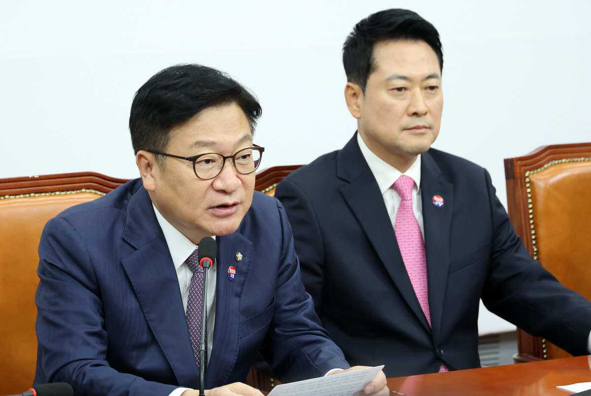 ▲국민의힘 정점식 원내대표가 27일 국회에서 열린 최고위원회의에서 발언하고 있다. 오른쪽은 장동혁 대표. (연합뉴스)