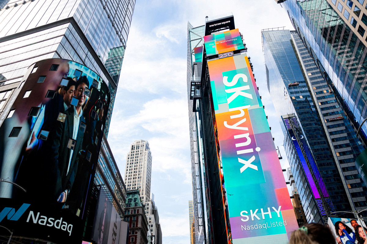 ▲뉴욕 타임스스퀘어의 SK하이닉스 ADR 상장 광고. (로이터연합뉴스)