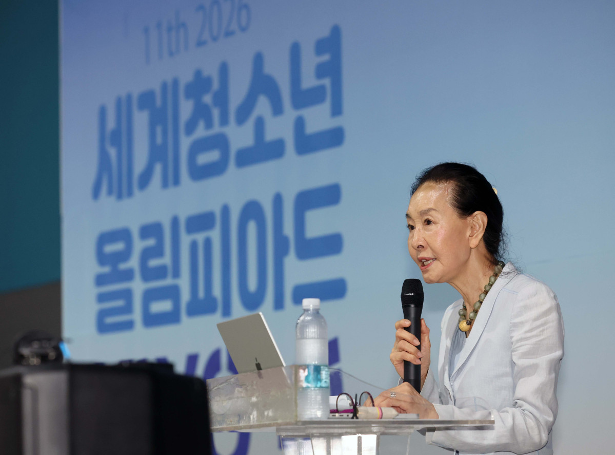 ▲한미영 세계여성발명기업인협회 회장이 28일 서울 강남구 세텍에서 열린 ‘2026 세계청소년올림피아드’ 시상식에서 인사말을 하고 있다. 세계여성발명기업인협회가 주최한 세계청소년올림피아드는 국내외 청소년들이 발명 아이디어와 창의성을 겨루는 자리로 올해 대회는 세계 13개국에서 참가했다. 신태현 기자 holjjak@