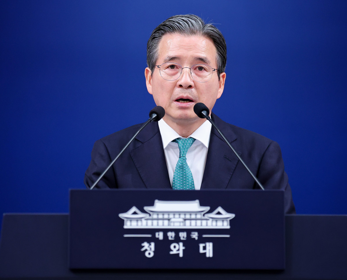 ▲김용범 정책실장이 22일 청와대 춘추관 기자회견장에서 미국 및 남미 순방 관련 사전 브리핑을 하고 있다. (연합뉴스)