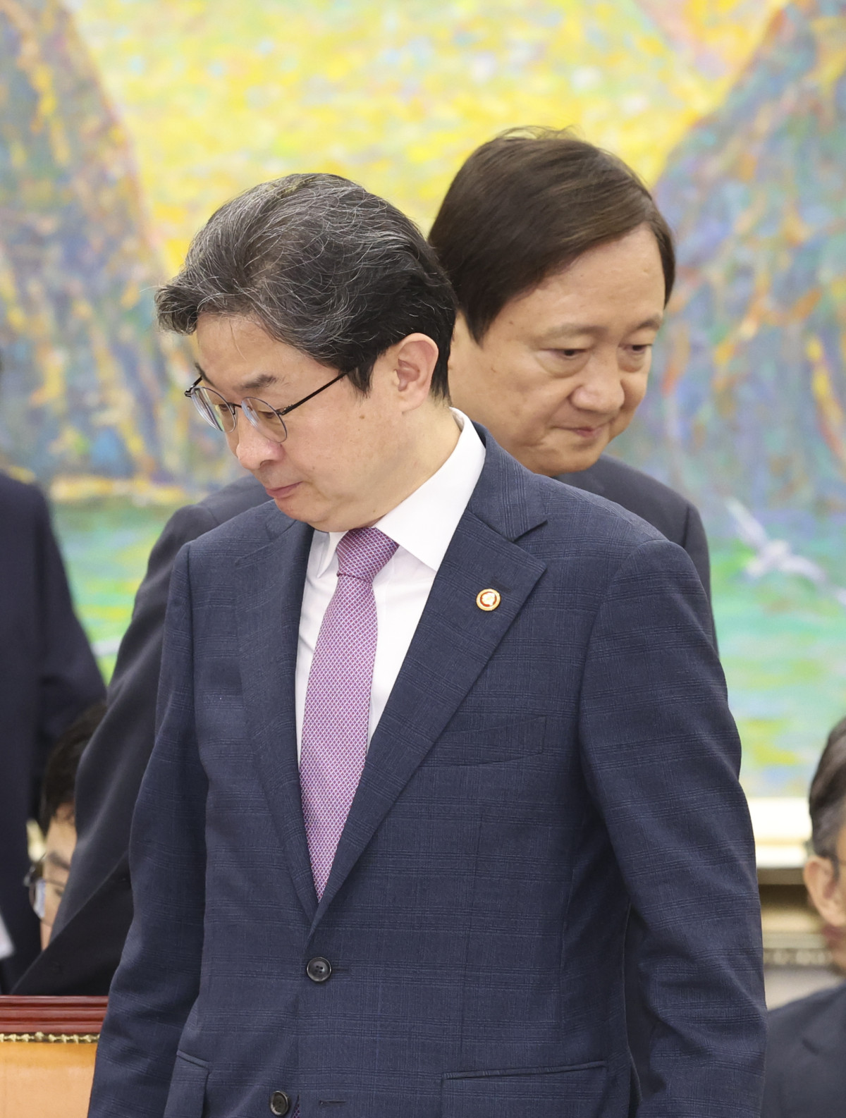 ▲이억원(왼쪽) 금융위원회 위원장과 이찬진 금융감독원장이 29일 오전 서울 여의도 국회에서 열린 정무위원회 전체회의에 참석하고 있다. (뉴시스)