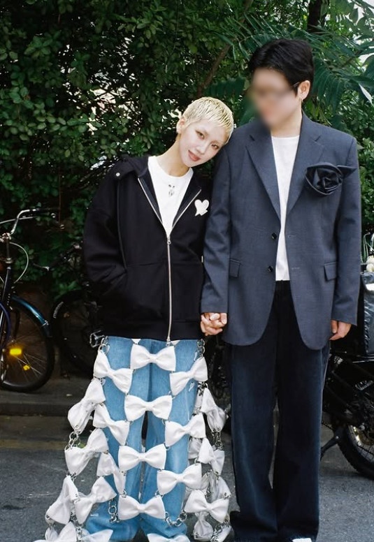 ▲김나라와 동성 연인. (출처=김나라SNS)