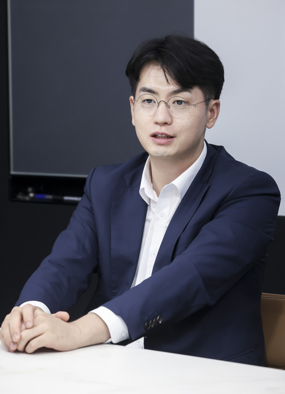 ▲파라투스인베스트먼트 김재영 차장이 20일 서울 강남구의 파라투스인베스트먼트 사무실에서 이투데이와 인터뷰를 하고있다. 고성준 기자 joonko1@ (이투데이DB)