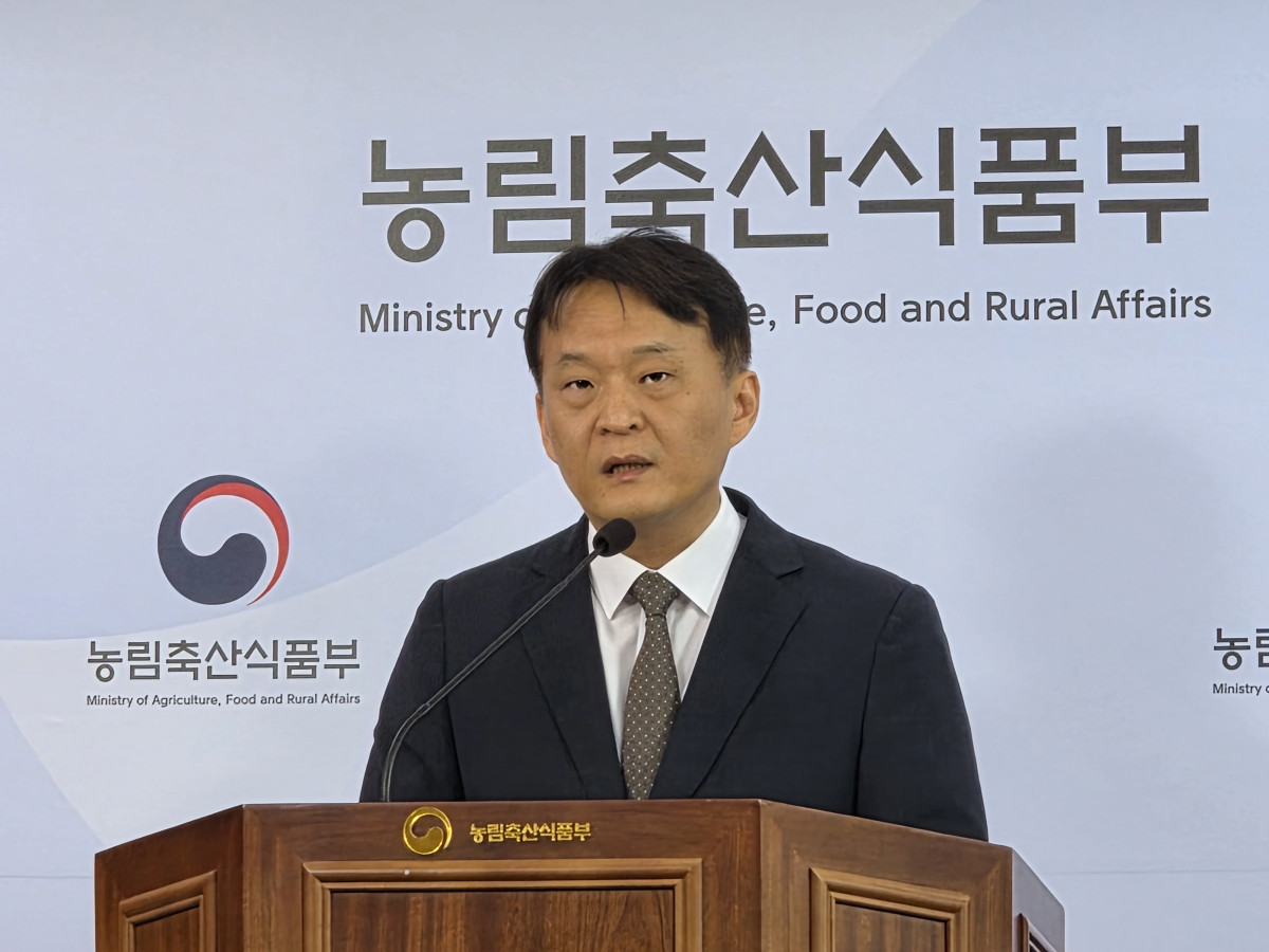 ▲윤원습 농림축산식품부 농업정책관이 30일 정부세종청사에서 농지 전수조사 기본조사 결과에 대해 브리핑하고 있다. (사진=노승길 기자)