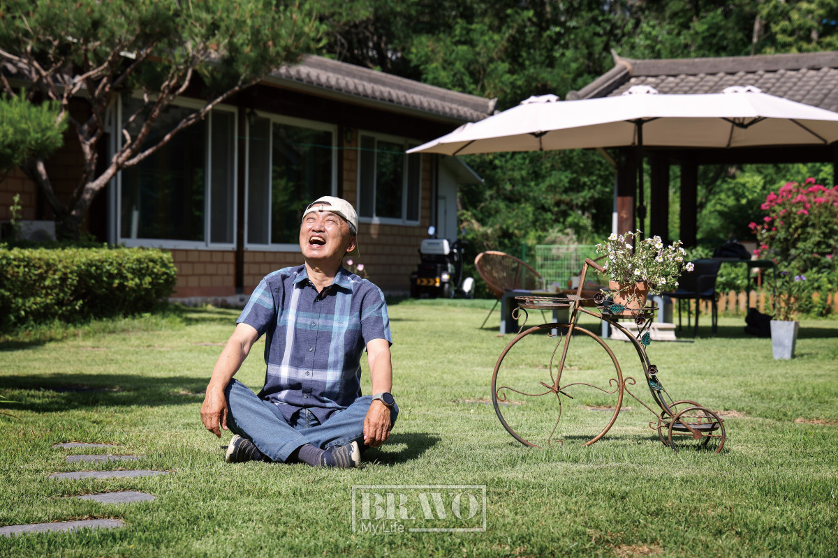 ▲경기도 양평에서 전원생활을 하고 있는 김현호 작가.(주민욱 프리랜서)