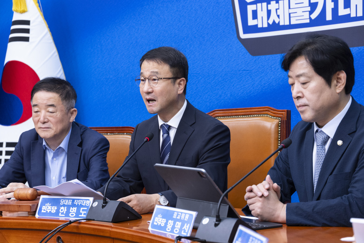 ▲더불어민주당 한병도 당 대표 직무대행 겸 원내대표가 31일 국회에서 열린 최고위원회의에서 발언하고 있다. (연합뉴스)