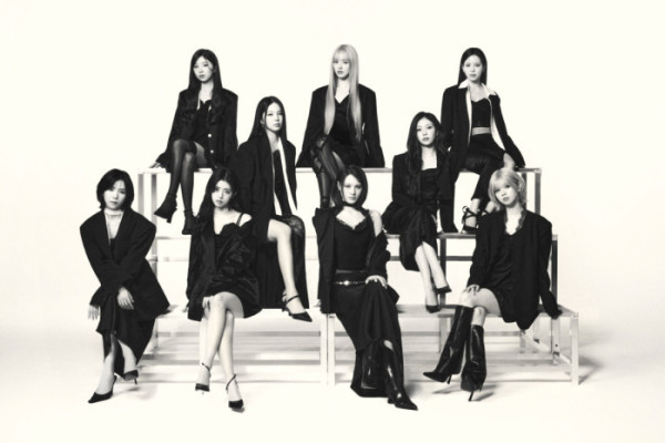 ▲니쥬 '포트폴리오' 이미지(사진출처=JYP엔터테인먼트)