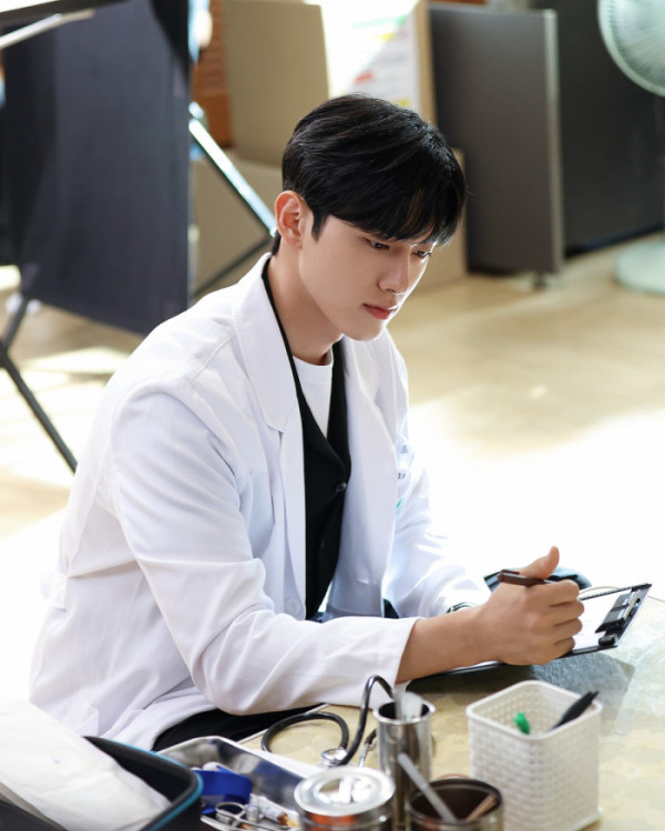 ▲‘닥터 섬보이’ 홍민기(사진출처=페이블컴퍼니)