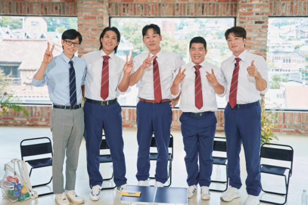▲티빙 야구 해설 황재균(왼쪽 두 번째부터), 윤석민, 정근우, 이택근(사진출처=tvN)