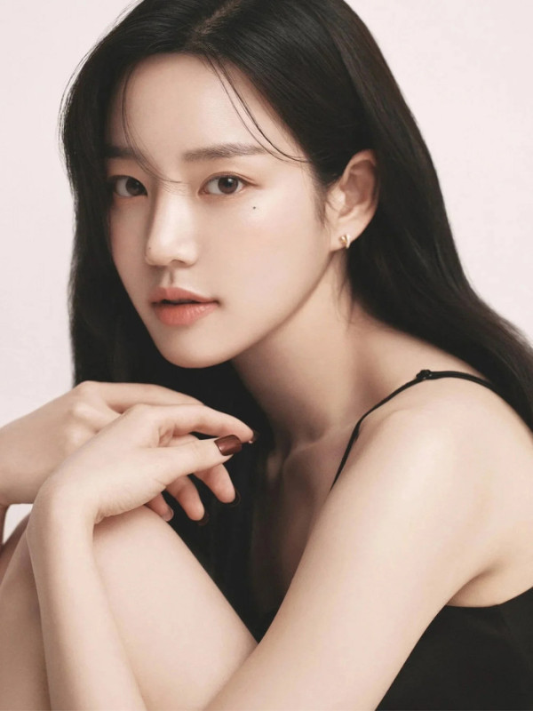 ▲배우 이유비(사진출처=와이블룸엔터테인먼트)