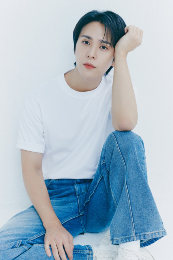 ▲손동운(사진출처 = 어라운드어스)