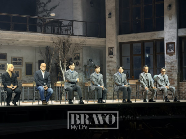 ▲21일 오후 서울 종로구 NOL 씨어터 대학로 우리카드홀에서 연극 ‘죽은 시인의 사회’ 프레스콜이 열렸다.(박지수 기자 jsp@)
