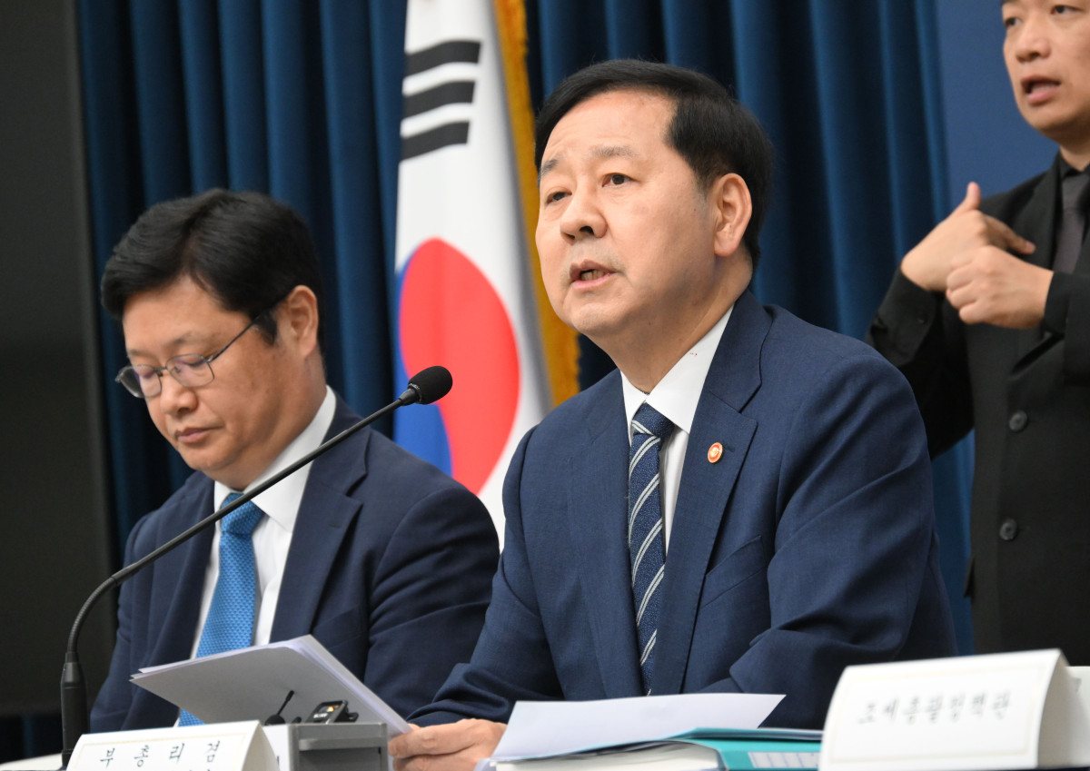 ▲구윤철 경제부총리 겸 재정경제부 장관이 7월 30일 세종시 정부세종청사 중앙동 브리핑룸에서 열린 '2026년 세제개편안' 상세브리핑에서 모두발언을 하고 있다. (사진제공=재정경제부)