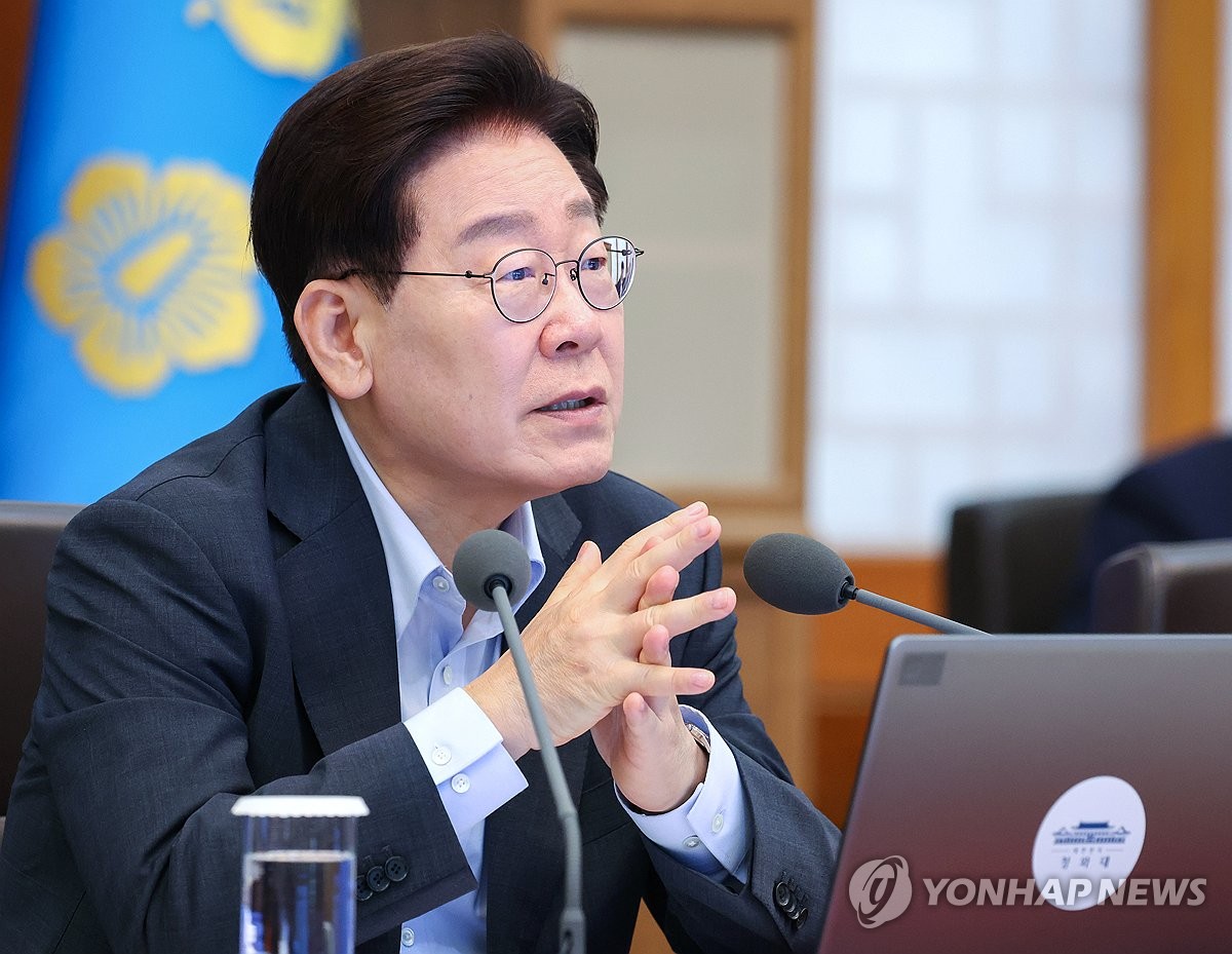 ▲이재명 대통령이 4일 청와대에서 열린 국무회의에서 발언하고 있다. (연합뉴스, 청와대통신사진기자단)