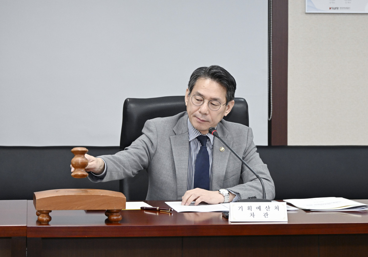 ▲조용범 기획예산처 차관이 8월 5일 오전 서울 종로구 한국무역보험공사에서 열린 '국제행사심사위원회'를 주재, 모두발언을 하고 있다. (기획예산처)