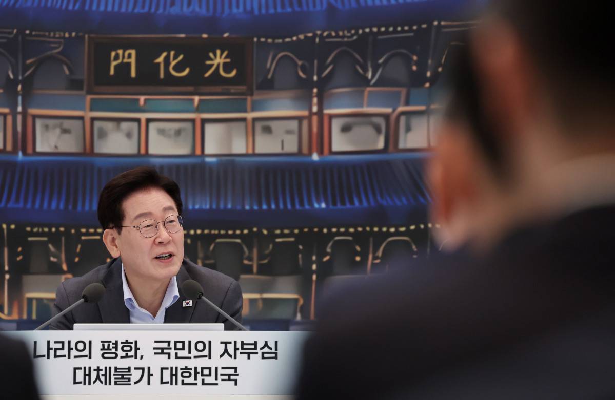 ▲이재명 대통령이 5일 청와대 영빈관에서 열린 외교부·통일부·국방부·국가보훈부 등에 대한 부처 업무보고에서 발언하고 있다. 사진=연합뉴스
