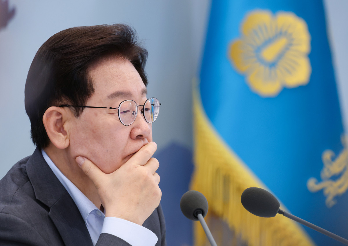 ▲이재명 대통령이 5일 청와대 영빈관에서 윤호중 행안부 장관의 부처 업무보고를 청취하고 있다. (청와대통신사진기자단)