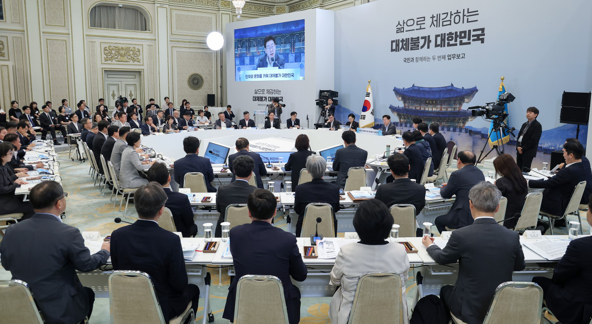 ▲5일 청와대 영빈관에서 이재명 대통령 주재로 교육부·국가교육위·문체부·국가유산청 등에 대한 부처 업무보고가 진행되고 있다. (연합뉴스)