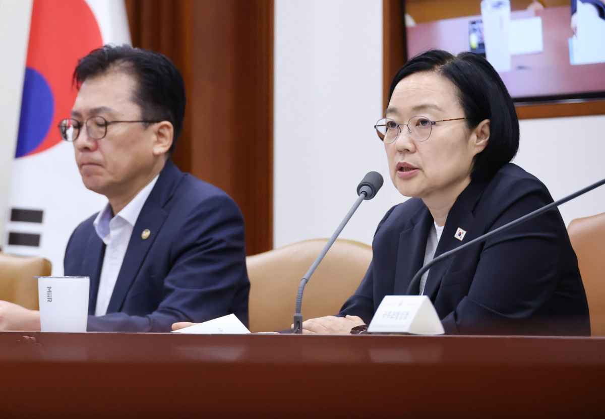 ▲한성숙 국무총리가 6일 서울 종로구 정부서울청사에서 열린 국가정책조정회의에서 발언하고 있다. (연합뉴스)