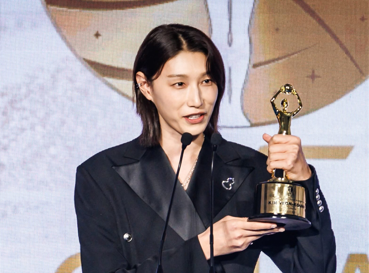 ▲AVC 공로상을 받은 김연경. (출처=AVC SNS 캡처)