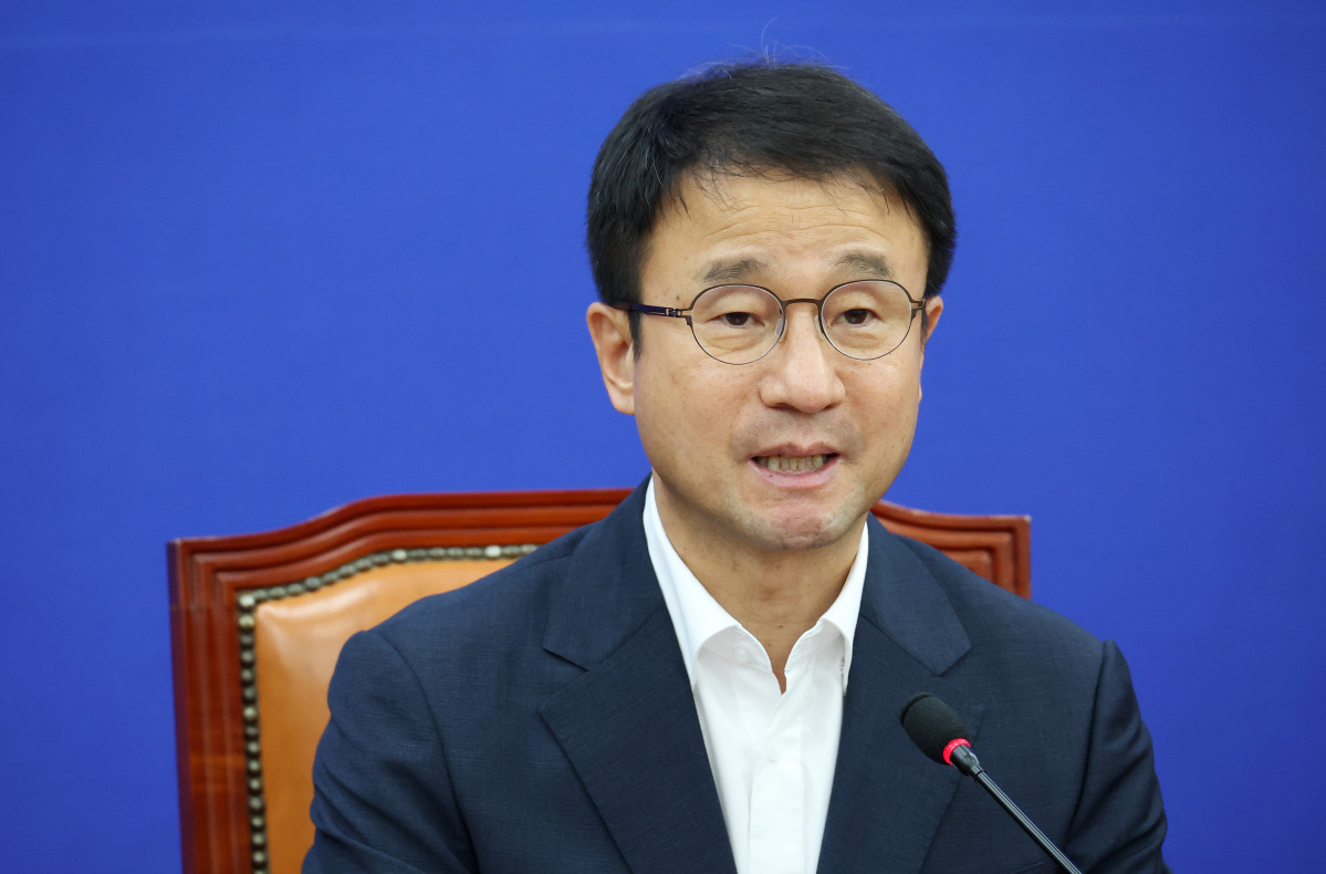 ▲더불어민주당 한병도 당 대표 직무대행 겸 원내대표가 11일 국회에서 열린 원내대책회의에서 발언하고 있다. 2026.8.11 (사진=연합뉴스)