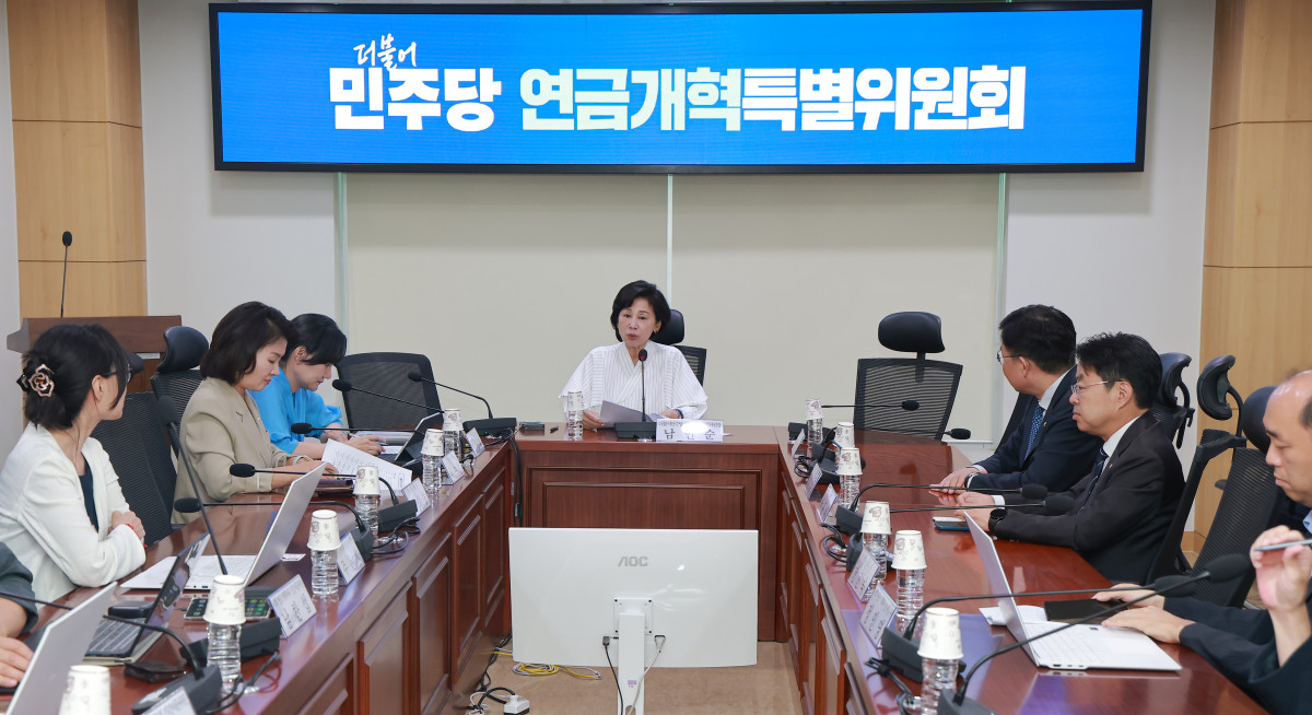 ▲더불어민주당 연금개혁특별위원장인 남인순 국회부의장이 12일 국회 의원회관에서 열린 특위 전체회의에서 발언하고 있다. 사진=연합뉴스