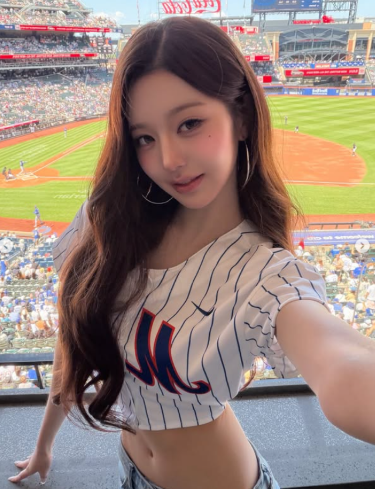 ▲(출처=장원영 인스타그램 캡처)