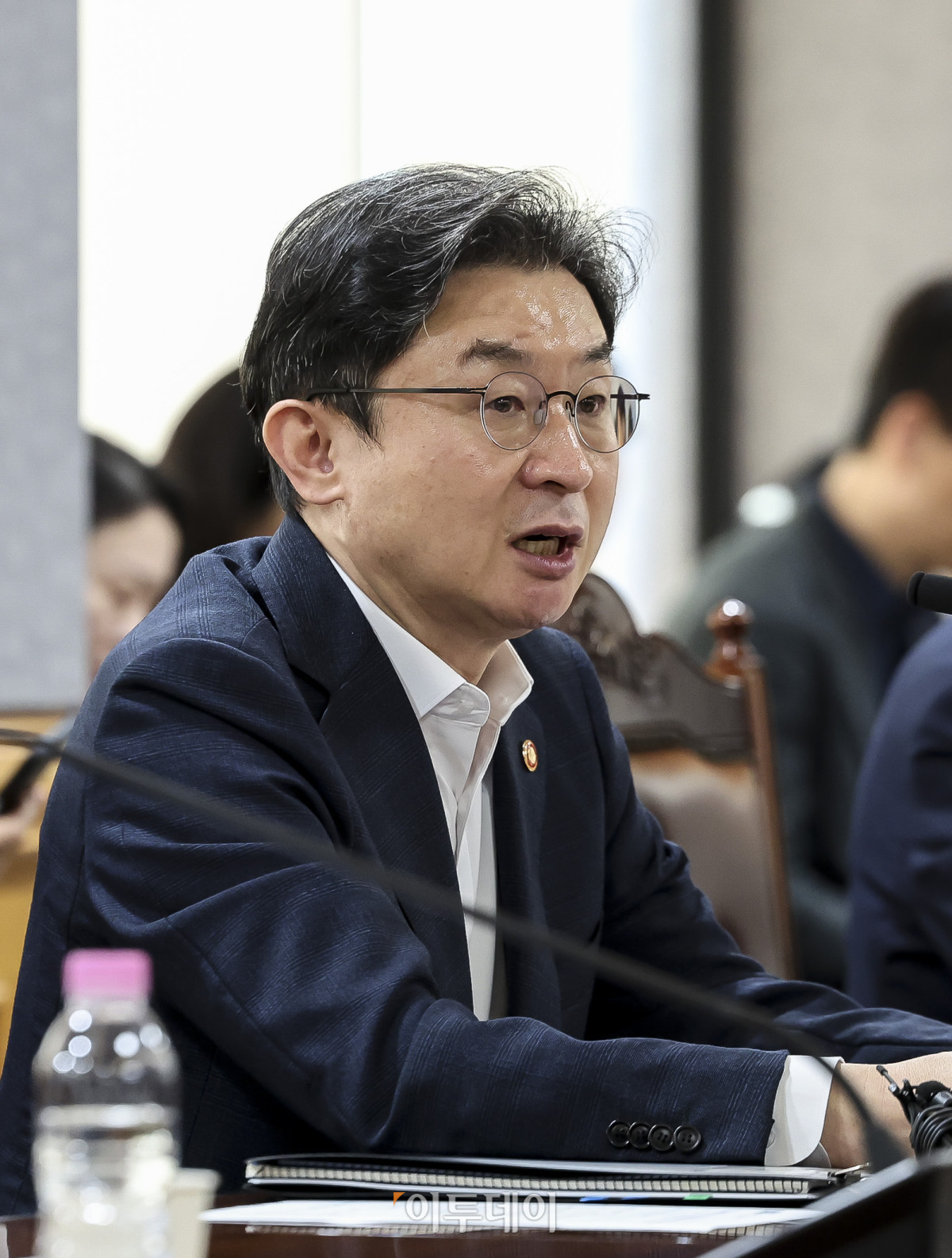 ▲이억원 금융위원회 위원장이 14일 서울 중구 은행연합회 중회의실에서 열린 확대 가계부채 점검회의에서 모두발언을 하고 있다. 고성준 기자 joonko1@