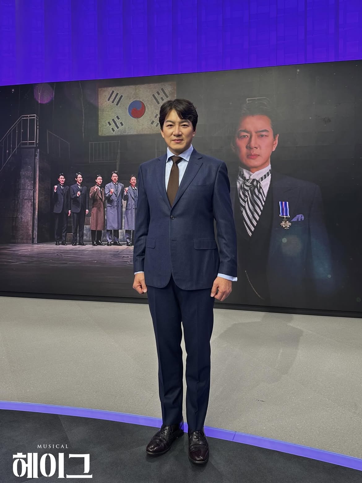 ▲배우 송일국.(글림컴퍼니 인스타그램)