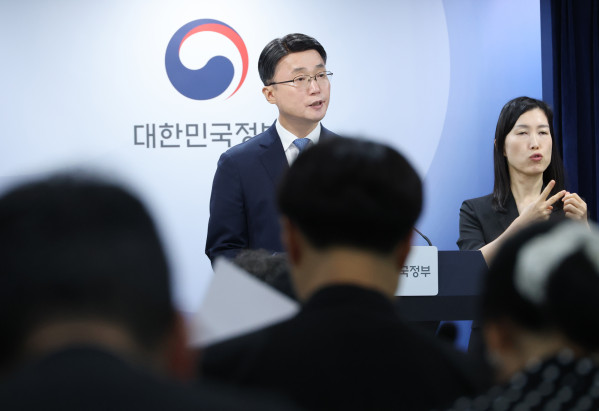 ▲\류제명 과학기술정보통신부 2차관이 18일 서울 종로구 정부서울청사에서 독자 AI파운데이션모델 프로젝트 2차 단계평가 결과 브리핑을 하고 있다. 2026.8.18