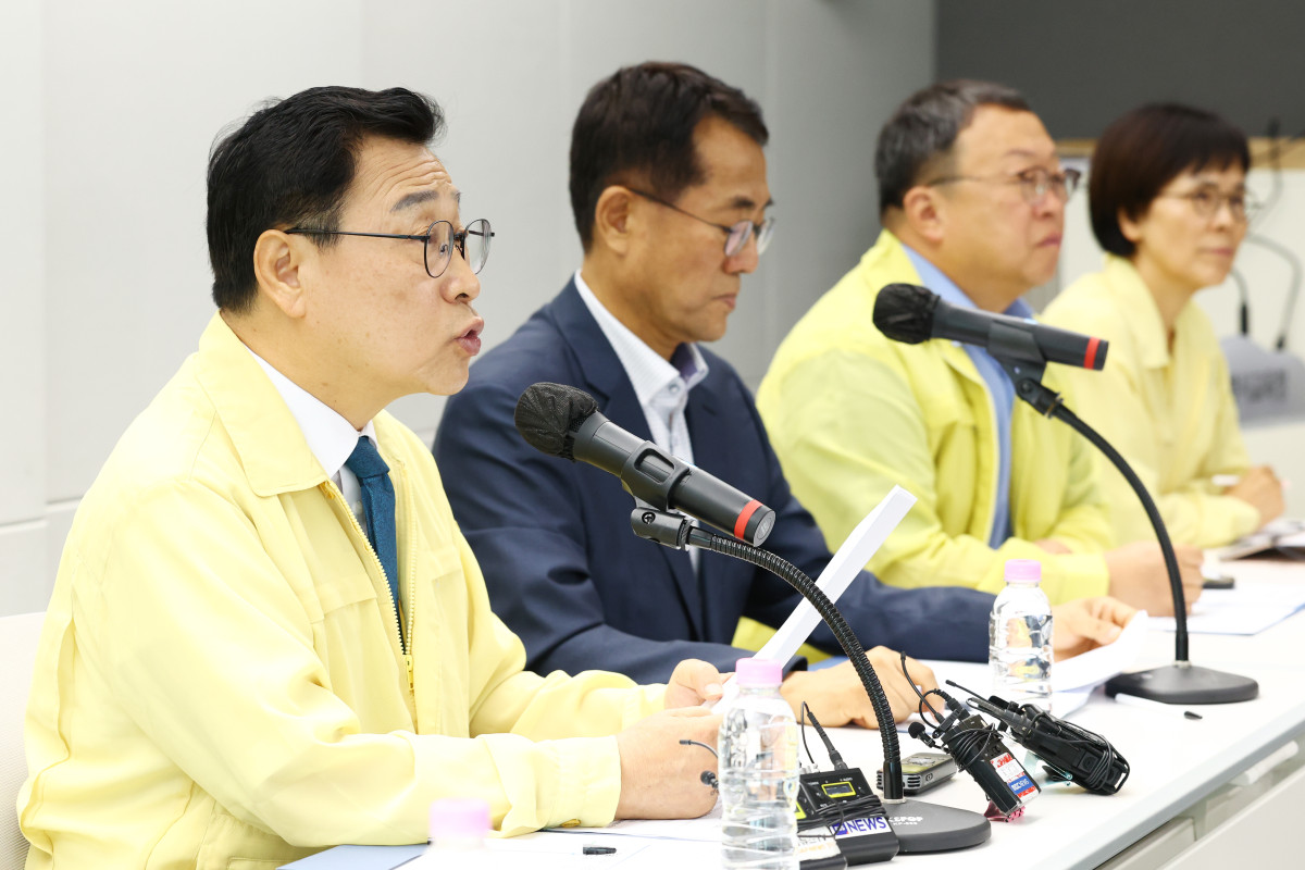 ▲대한민국교육감협의회장인 정근식 서울시교육감이 19일 오전 서울 용산구 서울시교육청 브리핑룸에서 열린 교부금 개편 대응 관련 시·도교육감 긴급 간담회에서 발언하고 있다. (연합뉴스)