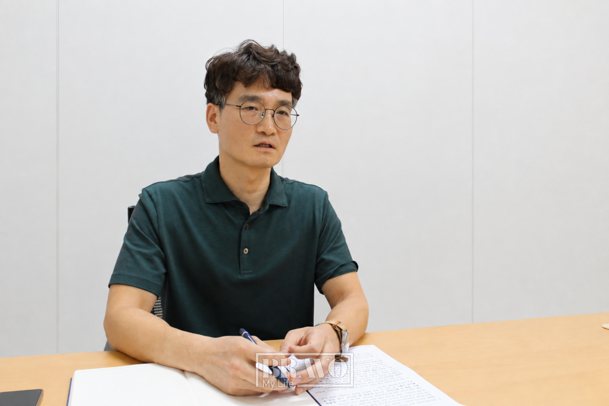 ▲유일형 국민연금공단 남동연수지사 노후준비서비스팀 과장이 18일 인천광역시 남동연수지사에서 종합재무설계에 대해 설명하고 있다. (박지수 기자 jsp@)