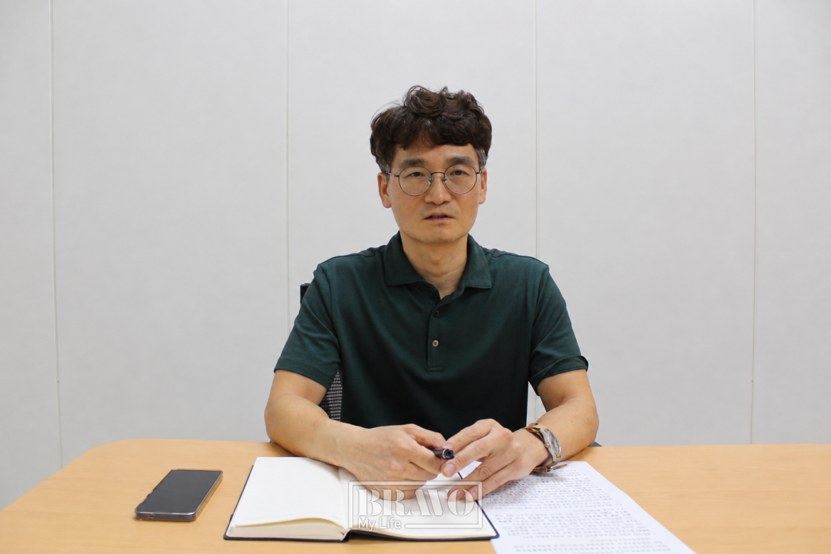 ▲유일형 국민연금공단 남동연수지사 노후준비서비스팀 과장이 18일 인천광역시 남동연수지사에서 종합재무설계에 대해 설명하고 있다. (박지수 기자 jsp@)