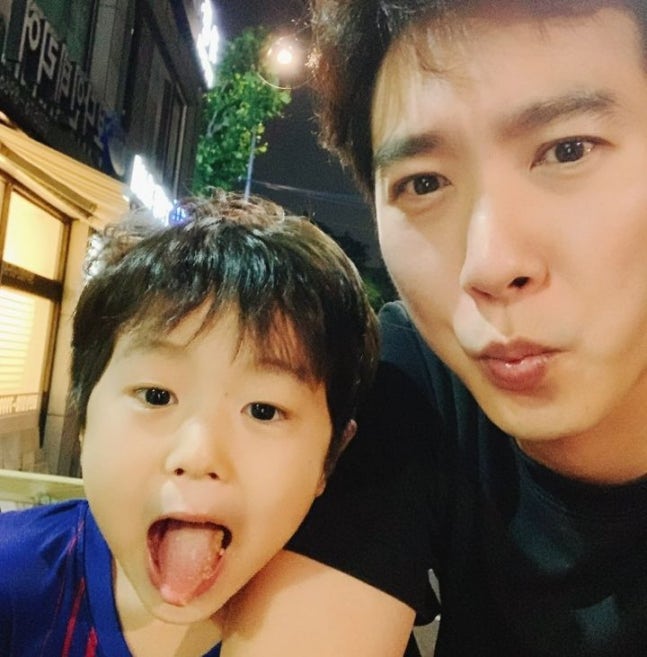 ▲고지용과 아들 승재. (출처=고지용SNS)