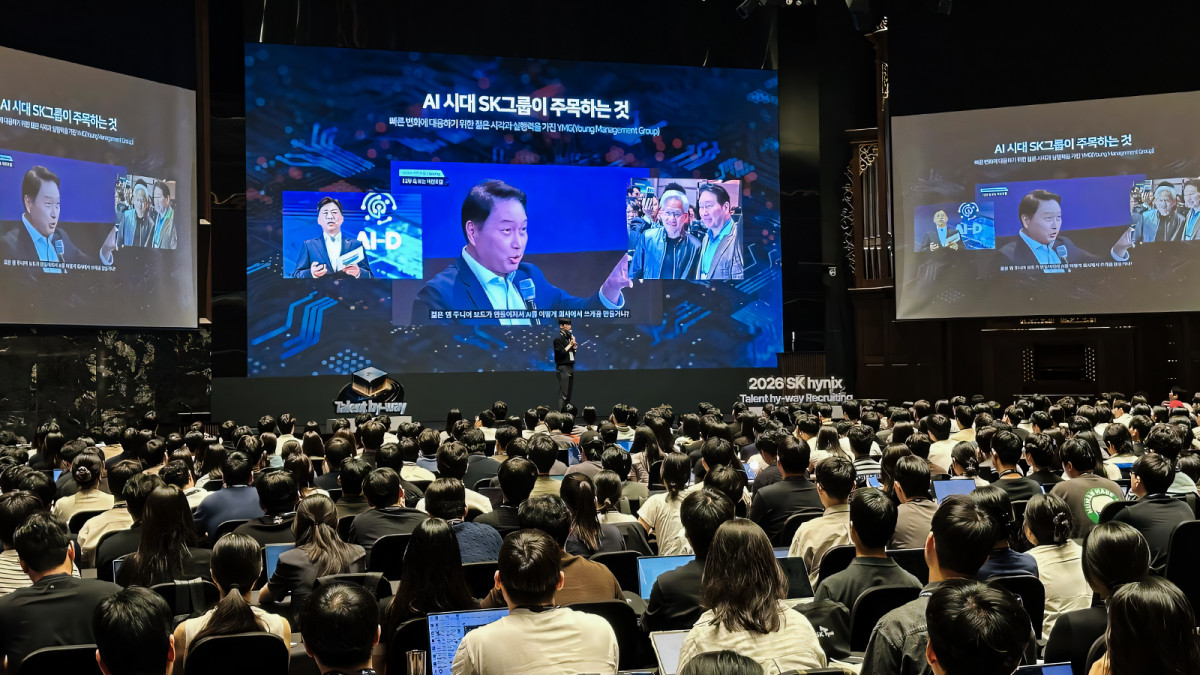 ▲구직자들의 관심이 쏠린 ‘2026 하반기 기술사무직 신입 채용설명회 Talent hy-way Recruiting’ 현장 (사진제공=SK하이닉스)