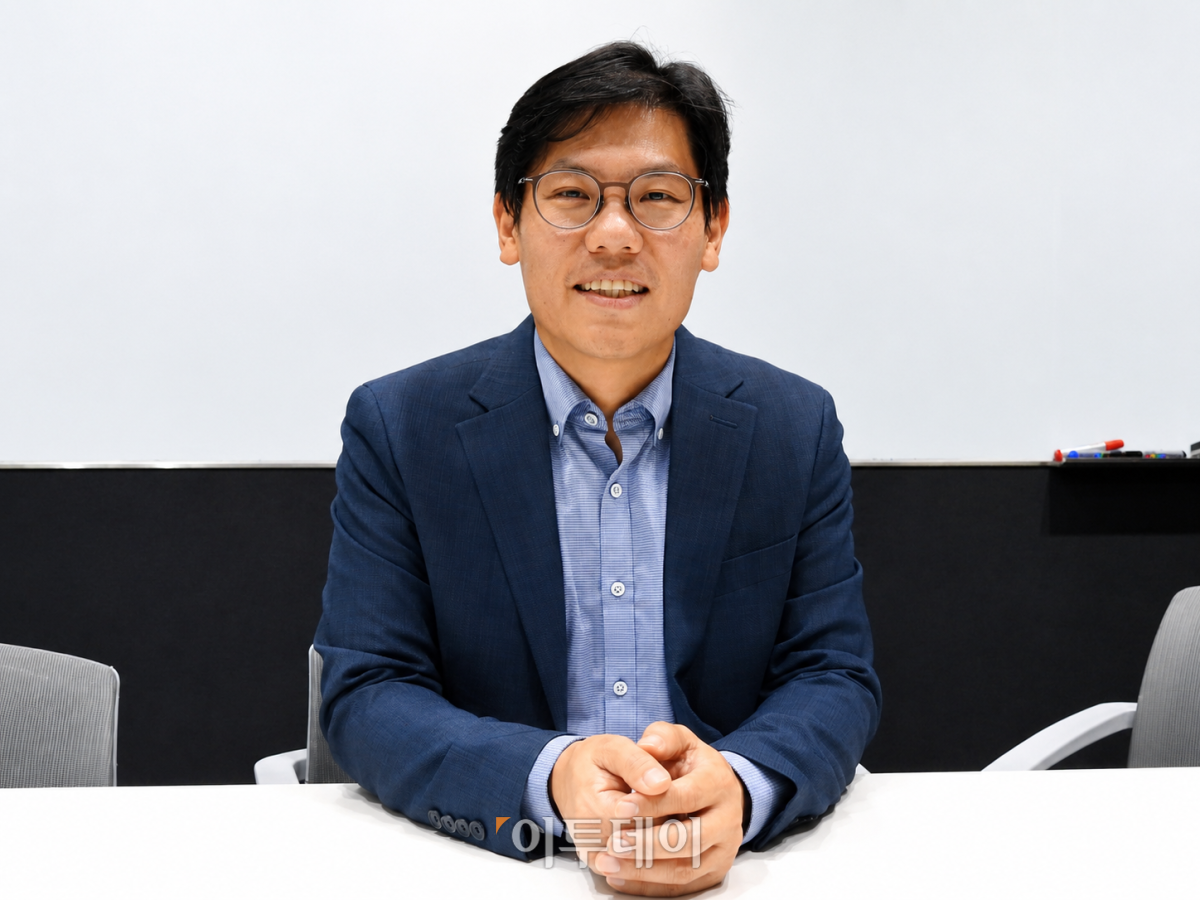 ▲김준석 블루엠텍 대표가 본지와 만나 인터뷰하고 있다. (노상우 기자 nswreal@)