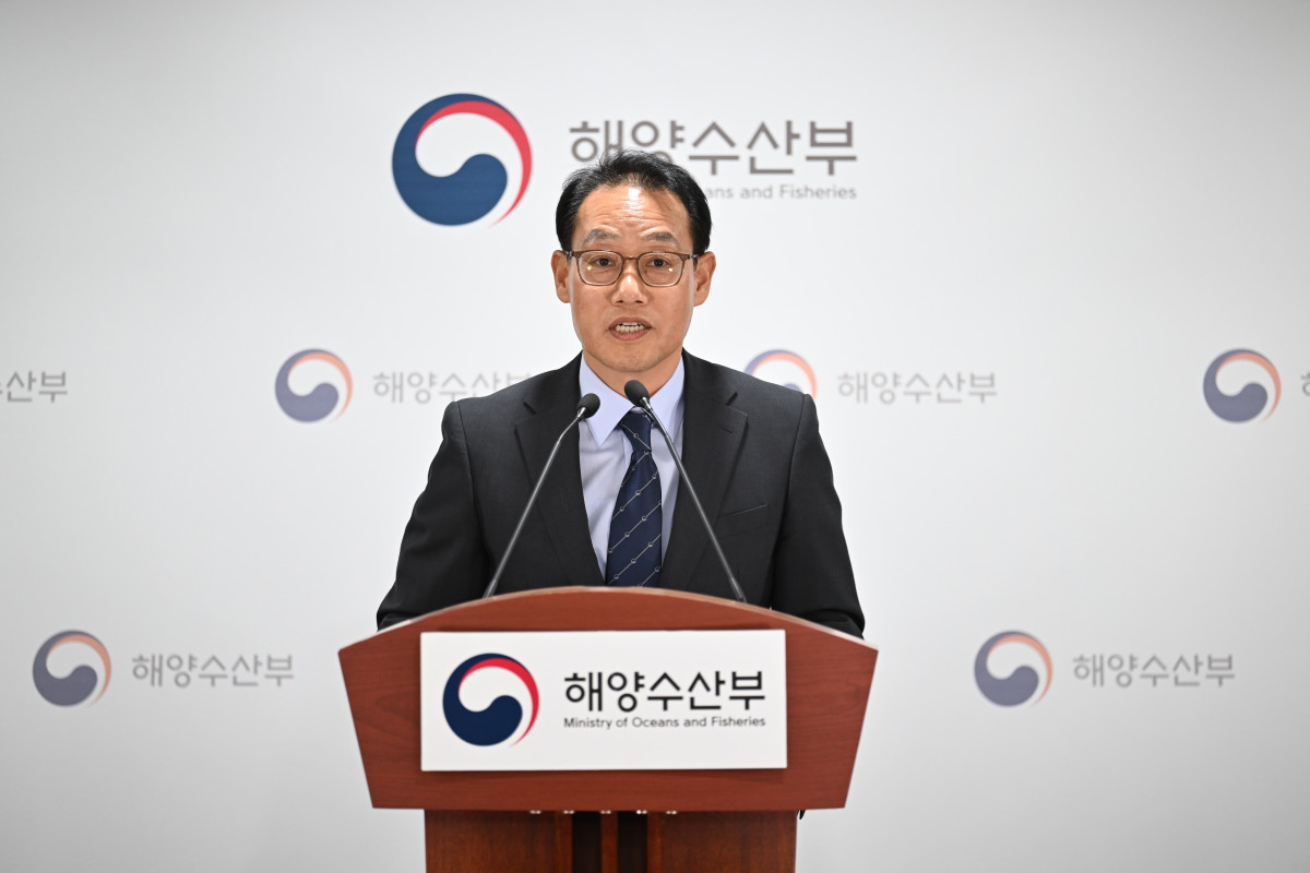 ▲이수호 해양수산부 북극항로추진본부장이 20일 부산시 해수부 기자실에서 북극항로 시범운항 관련 브리핑을 하고 있다. (사진제공=해양수산부 기자단)