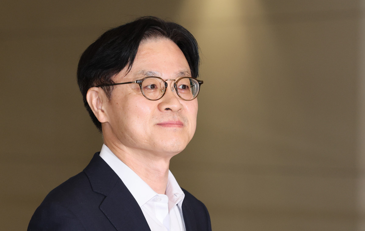 ▲김정관 산업통상부 장관이 미국 방문을 마치고 20일 인천국제공항 2터미널을 통해 귀국하고 있다. (연합뉴스)