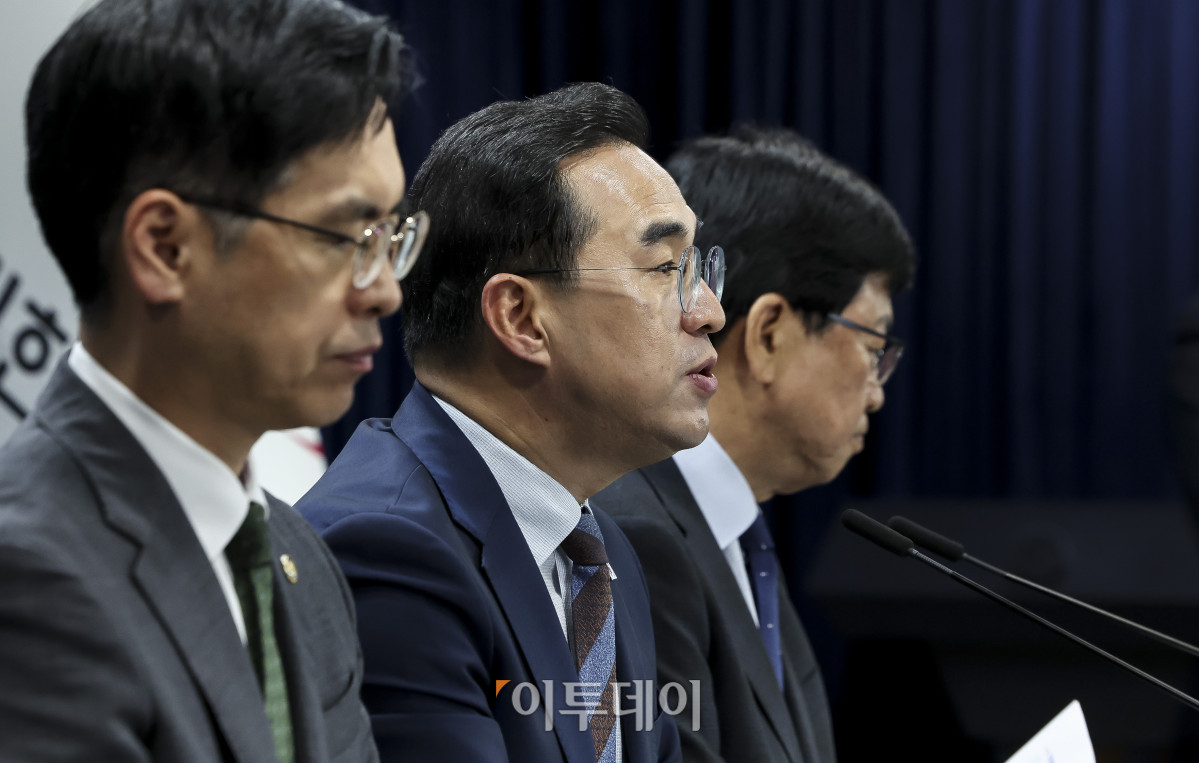 ▲박홍근 기획예산처 장관이 21일 서울 종로구 정부서울청사에서 열린 재정운용전략협의회 관계부처 합동브리핑에서 발언하고 있다. 고성준 기자 joonko1@