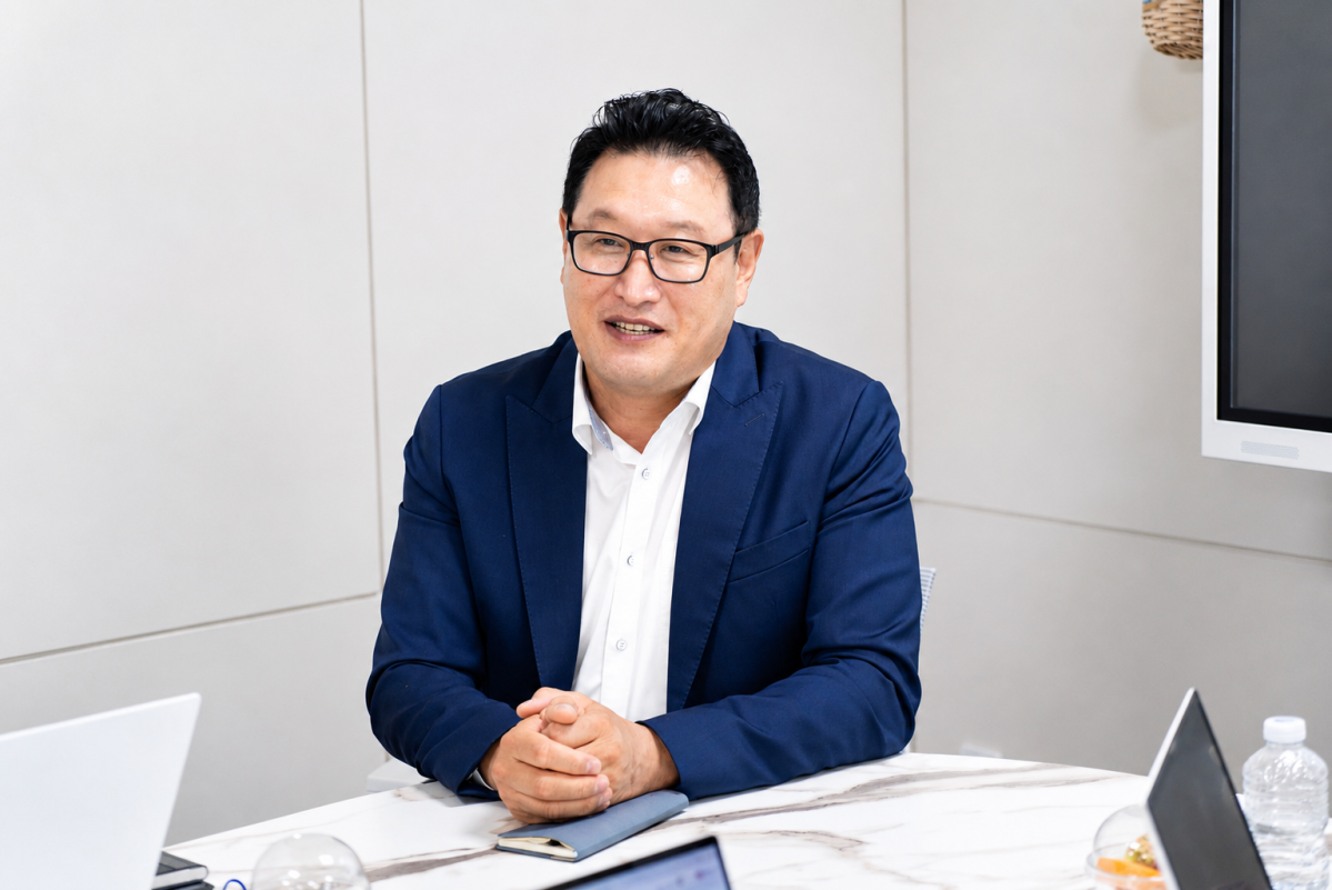 ▲김회택 프라임이엔씨 대표가 20일 경영혁신 우수기업 팸투어에서 기자간담회를 진행하고 있다. (사진제공=메인비즈협회)